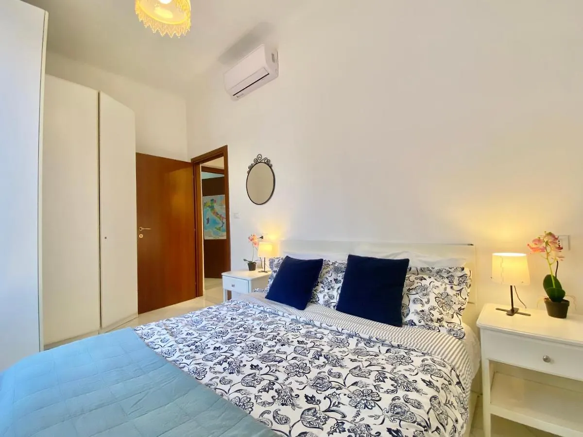 Terminal Apartment Γένοβα
