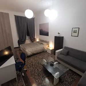 Wow - 175 Mq - Posteggio Privato - Davanti Porto Traghetti - Fino A 10 Posti Letto Apartment